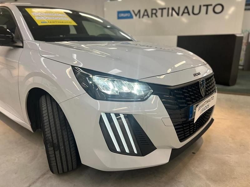 Usado Peugeot e-208 100 kW (136 HP) 2025 Branco Citadino