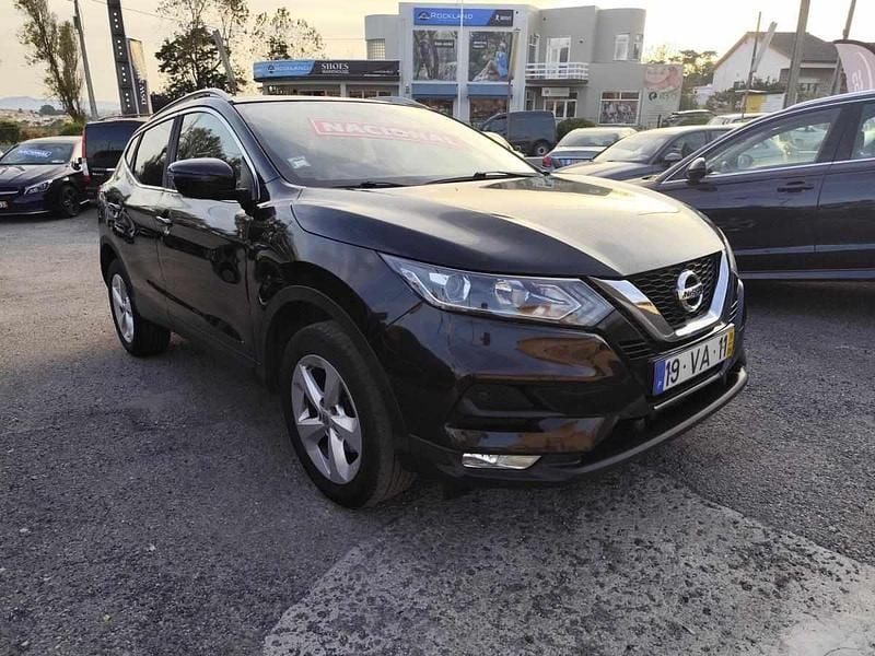Preto Usado 2018 Nissan Qashqai N-Connecta SUV | € 16.900 (Preço justo) - Imagem 1/4