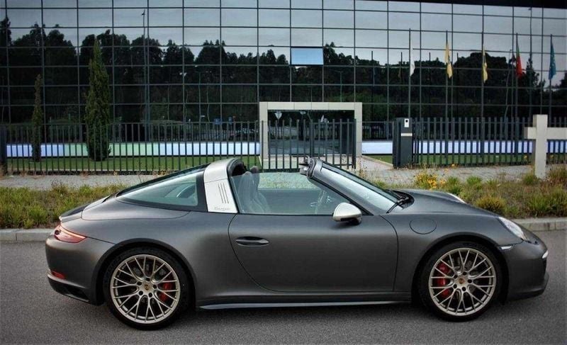 Cinza Usado 2019 Porsche 911 Targa 4 Cabrios | € 190.000 - Imagem 1/4