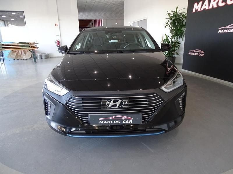 Usado Hyundai Ioniq 141 HP (103 kW) 2016 Cinzento (metalizado) Citadino