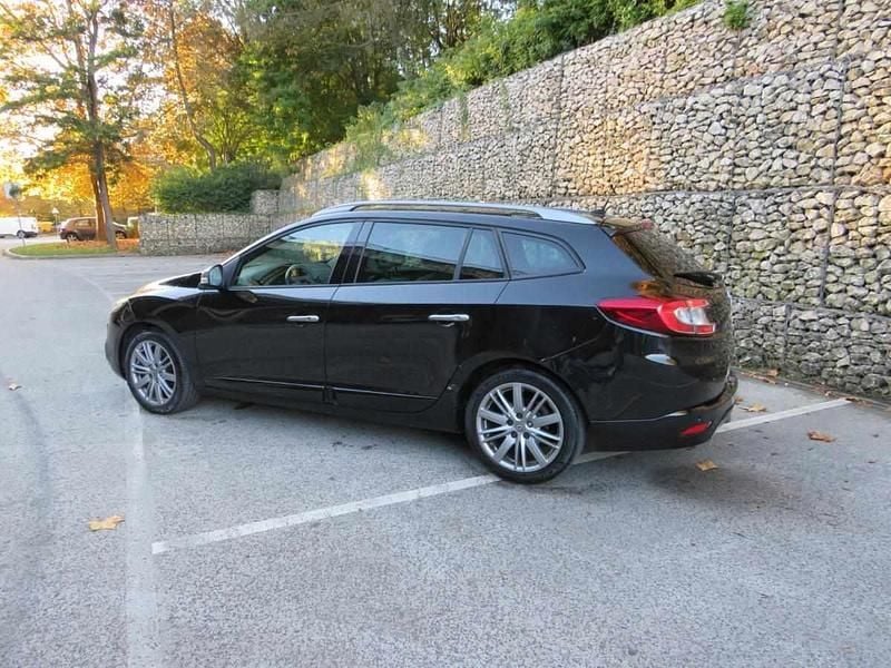 Usado Renault Mégane III Bose Edition 110 HP (80 kW) 2012 Preto Carrinha