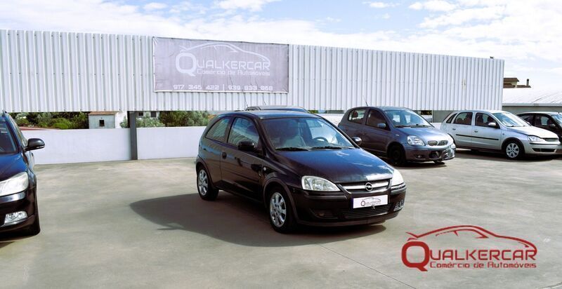 Usado Opel Corsa 100 HP (73 kW) 2003 Preto Citadino