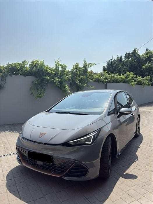 Usado 2023 Cupra Born Citadino | € 26.999 (Preço justo) - Imagem 1/4