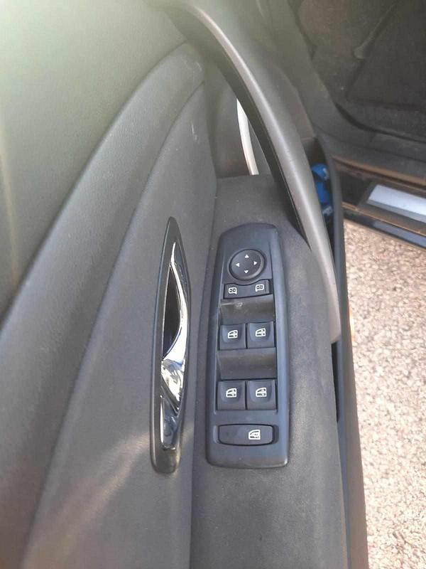 Usado Renault Mégane GrandTour 90 HP (66 kW) 2011 Preto Carrinha