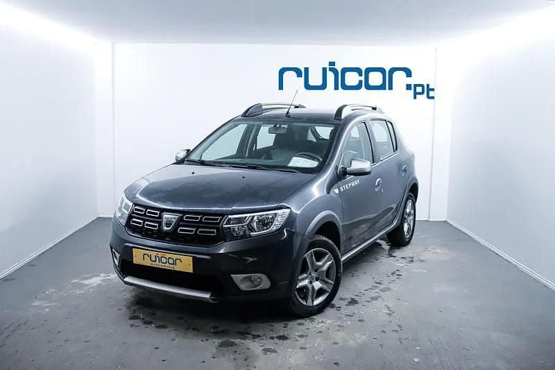 Cinzento Usado 2020 Dacia Sandero Citadino | € 14.450 (Preço justo) - Imagem 1/4