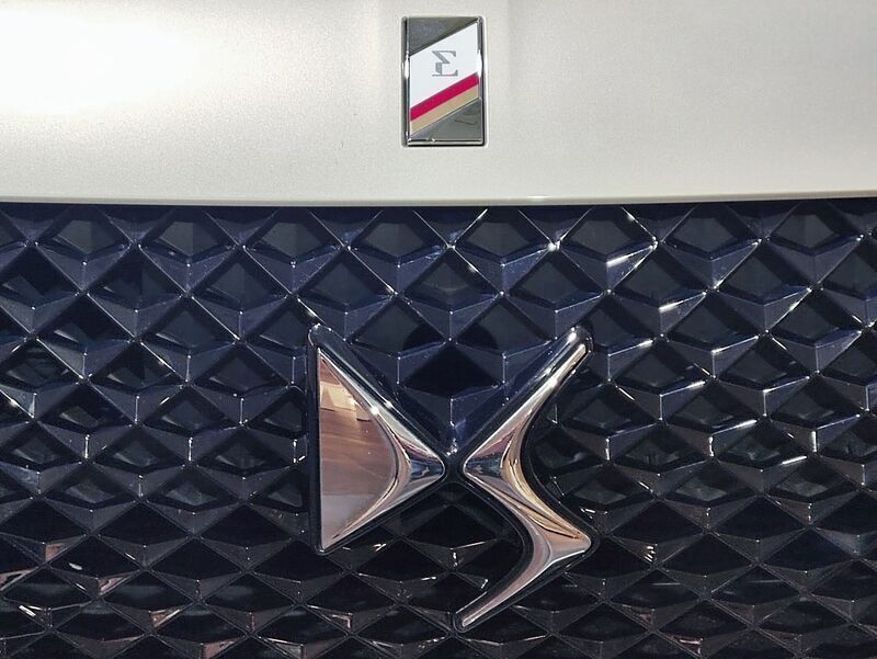 Usado DS Automobiles DS7 Crossback Performance 225 HP (165 kW) 2022 Outro SUV