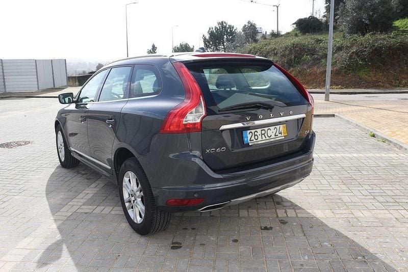 Usado Volvo XC60 Momentum 190 HP (139 kW) 2016 SUV