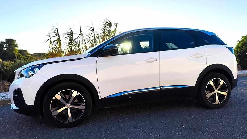 Branco Usado 2017 Peugeot 3008 Citadino | € 15.800 (Super Preço) - Imagem 1/4