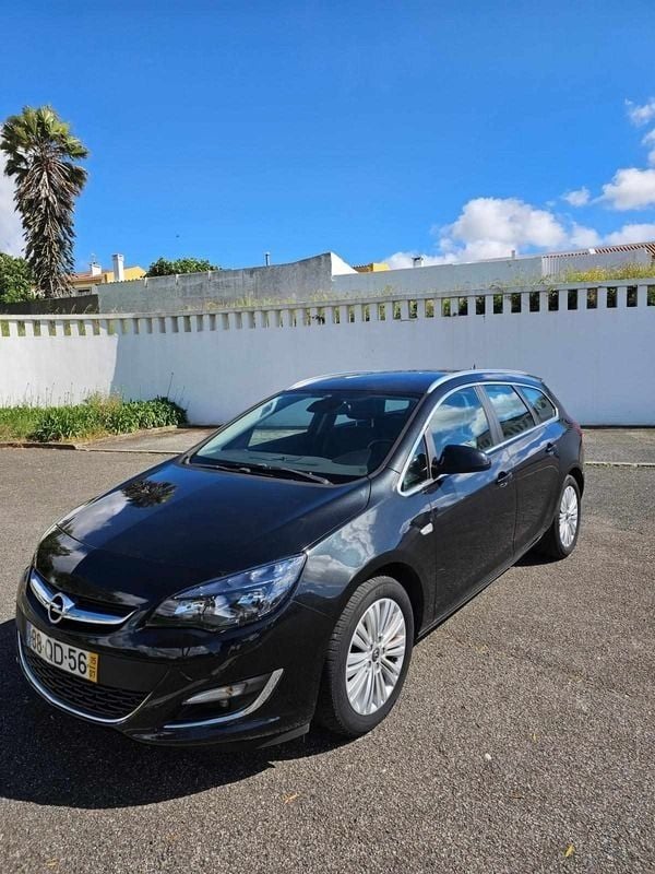 Preto Usado 2015 Opel Astra Carrinha | € 10.490 (Preço justo) - Imagem 1/4