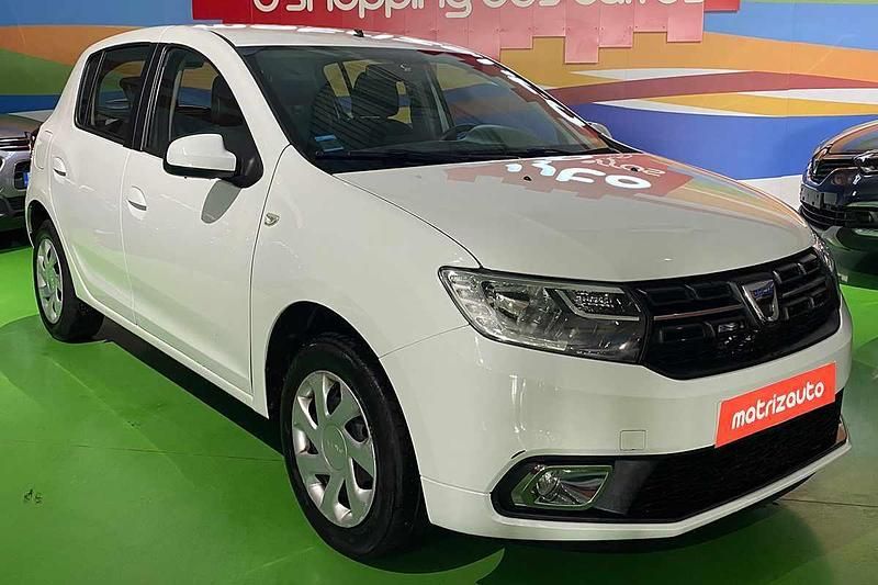 Branco Usado 2019 Dacia Sandero Citadino | € 12.499 (Preço justo) - Imagem 1/4