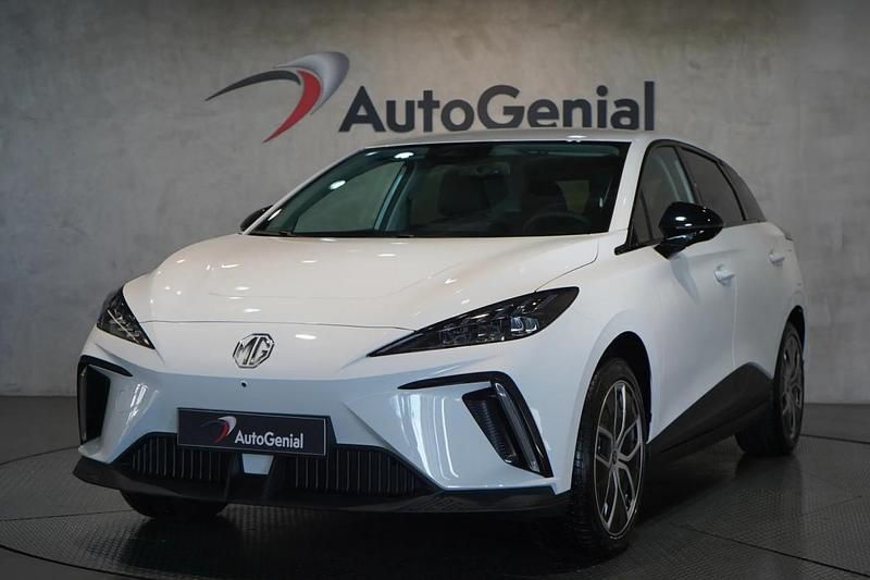 Branco Usado 2024 MG MG4 EV Luxury Citadino | € 26.990 (Caro) - Imagem 1/1