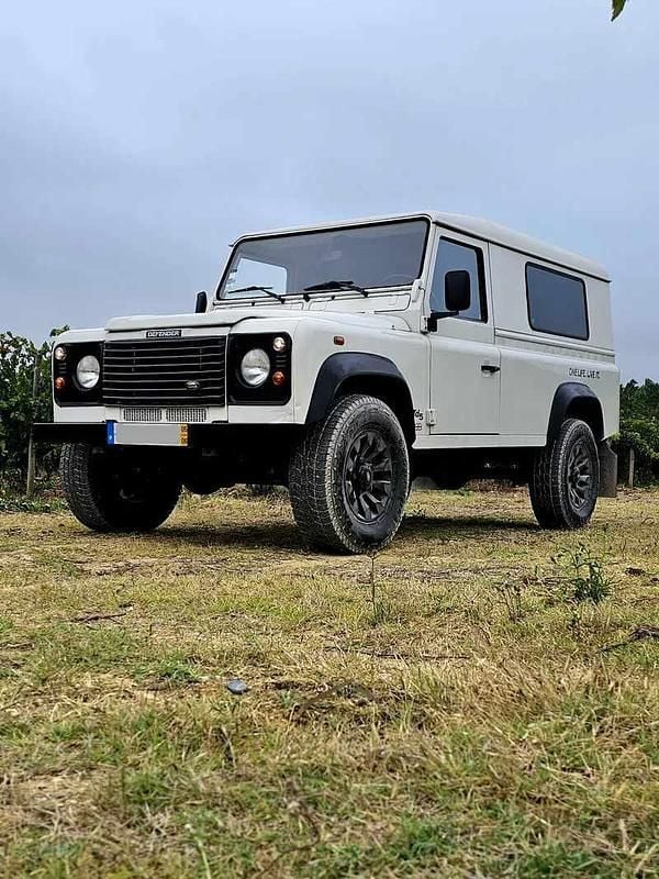 Usado Land Rover Defender 122 HP (89 kW) 2005 Branco SUV