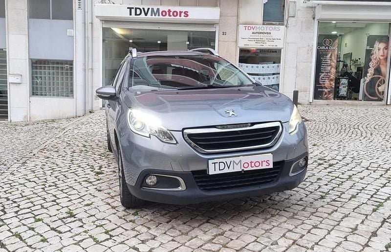 Cinzento Usado 2017 Peugeot 2008 SUV | € 8.900 (Super Preço) - Imagem 1/4