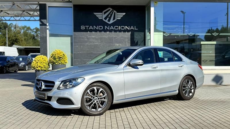 Cinza Usado 2018 Mercedes C200 Sedan | € 23.500 - Imagem 1/4