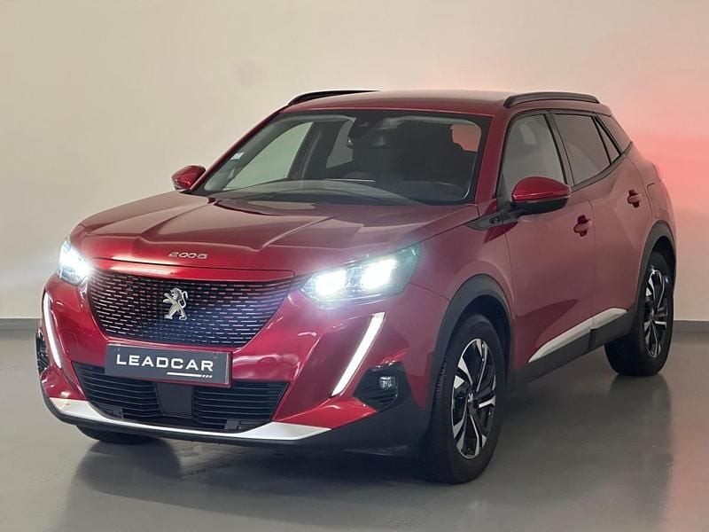 Usado Peugeot e-2008 100 kW (136 HP) 2021 Vermelho SUV