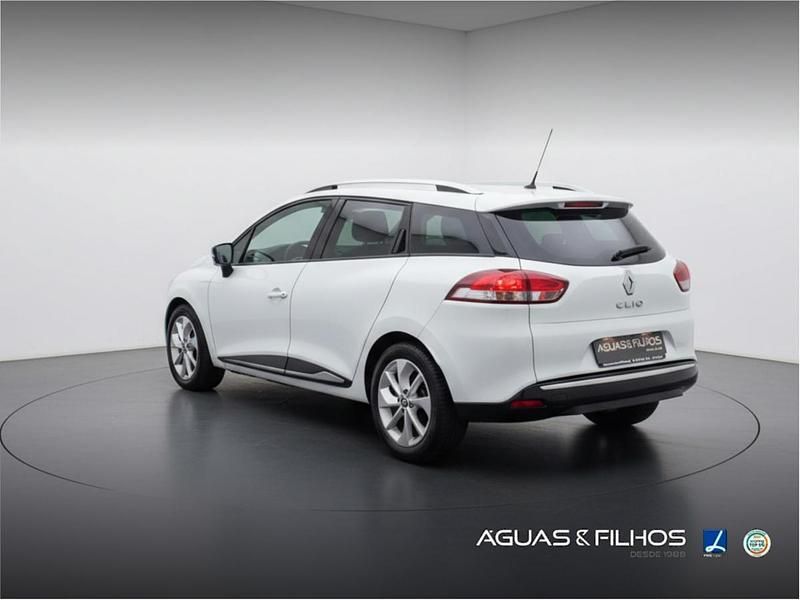 Usado Renault Clio IV 90 HP (66 kW) 2018 Branco Carrinha