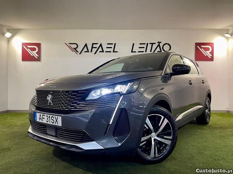 Cinza Usado 2021 Peugeot 5008 GT Monovolume | € 26.750 (Preço justo) - Imagem 1/1