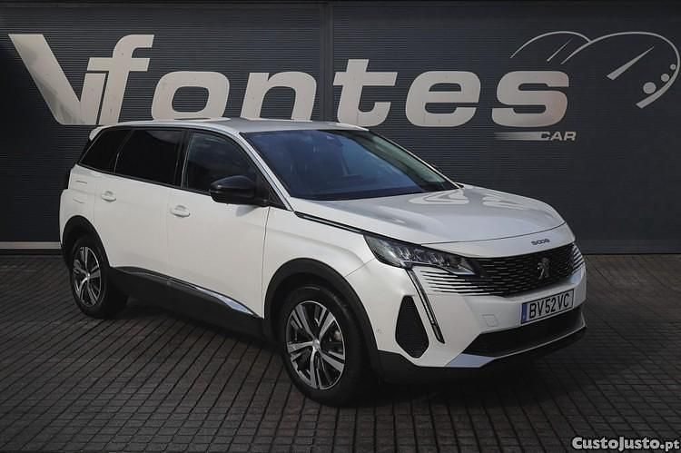 Branco Usado 2022 Peugeot 5008 Allure Monovolume | € 24.780 (Preço justo) - Imagem 1/1