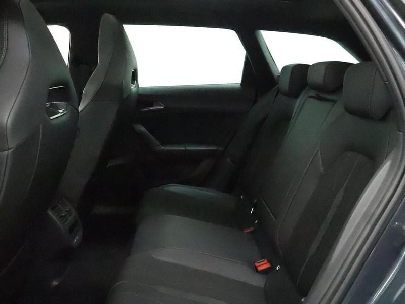 Usado Cupra Leon 150 HP (110 kW) 2024 Cinza Carrinha