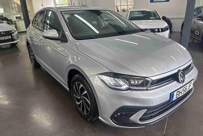 Prateado Usado 2024 VW Polo Citadino | € 19.300 (Preço justo) - Imagem 1/4