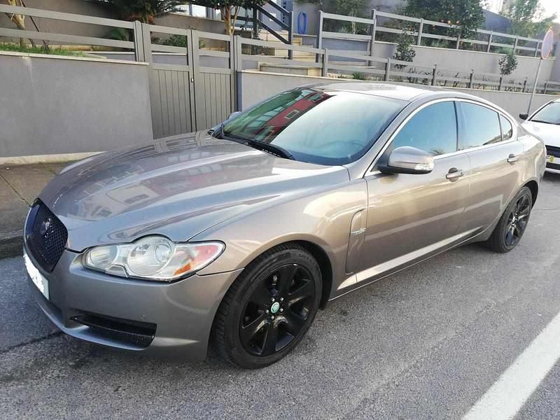 Cinzento Usado 2008 Jaguar XF Sedan | € 9.900 (Preço justo) - Imagem 1/4