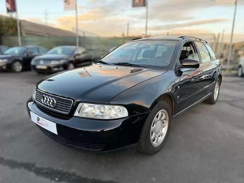 Preto Usado 1997 Audi A4 Carrinha | € 3.750 (Preço justo) - Imagem 1/4