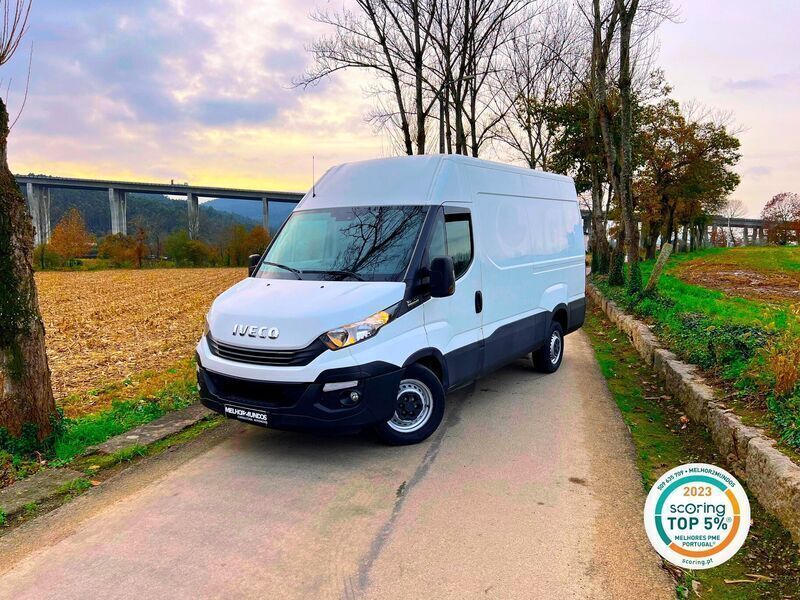 Branco Usado 2019 Iveco Daily | € 19.500 (Bom preço) - Imagem 1/4