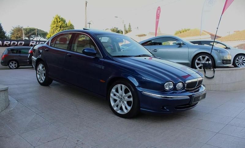Usado Jaguar X-type Executive 156 HP (114 kW) 2003 Azul Sedan