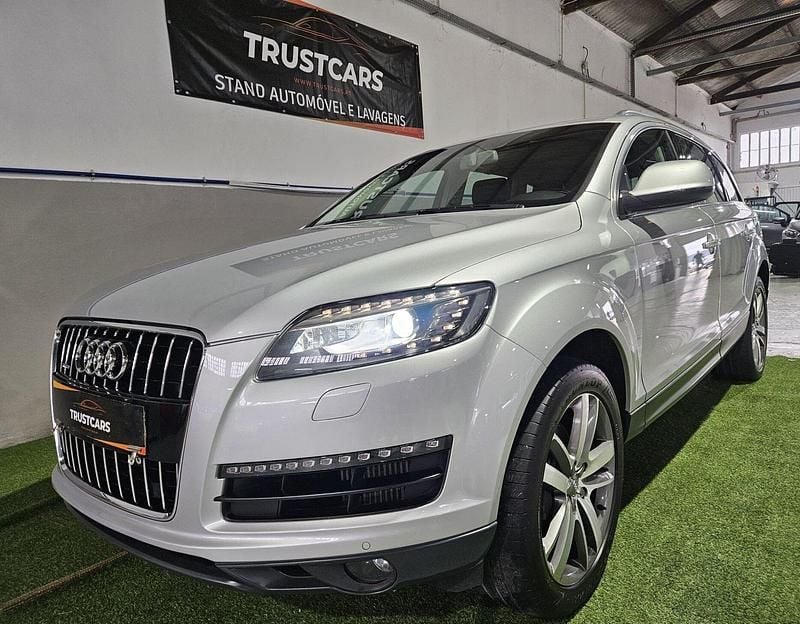 Cinza Usado 2011 Audi Q7 SUV | € 22.000 - Imagem 1/4