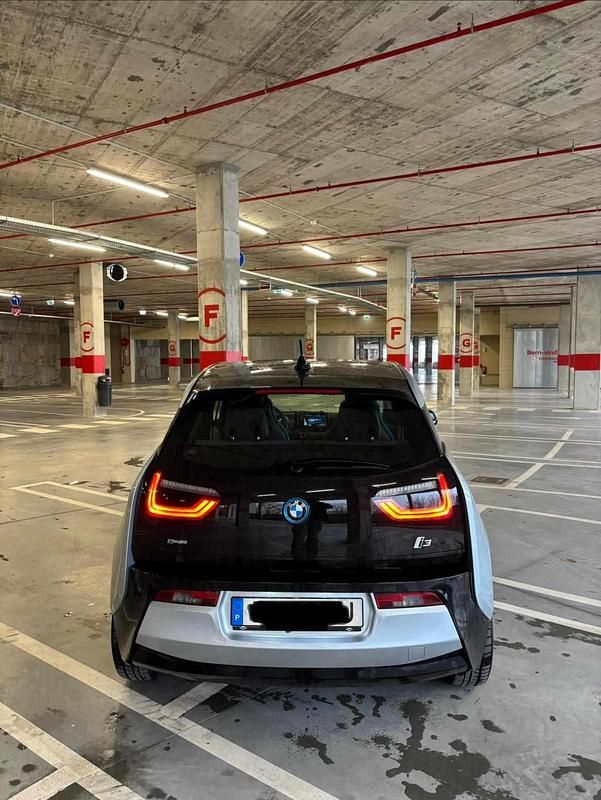 Usado BMW i3 125 kW (170 HP) 2017 Cinzento Citadino
