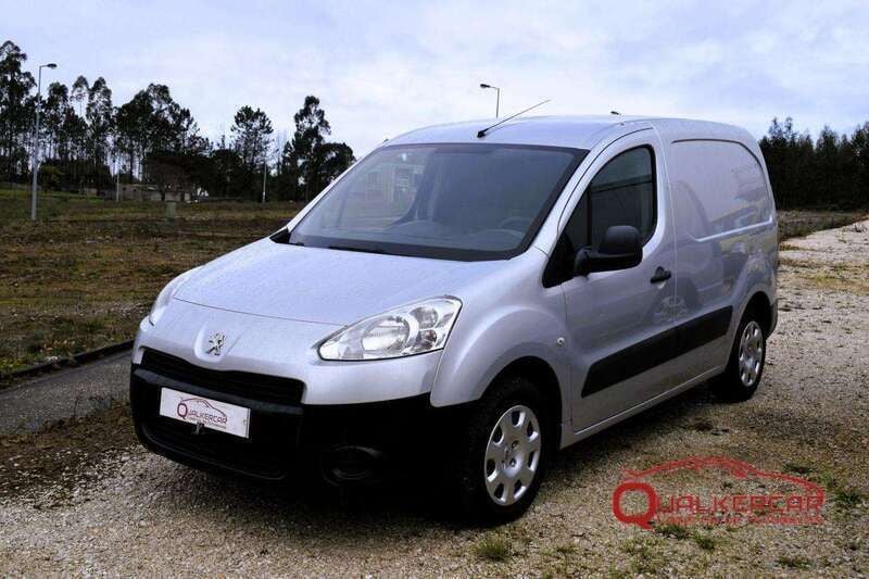 Cinzento Usado 2013 Peugeot Partner Monovolume | € 8.500 (Preço justo) - Imagem 1/4