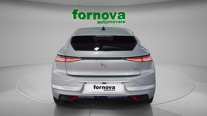 Usado DS Automobiles DS4 136 HP (100 kW) 2025 Cinza SUV