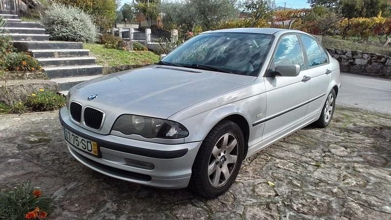 Usado 2001 BMW 320 Sedan | € 3.500 (Preço justo) - Imagem 1/4