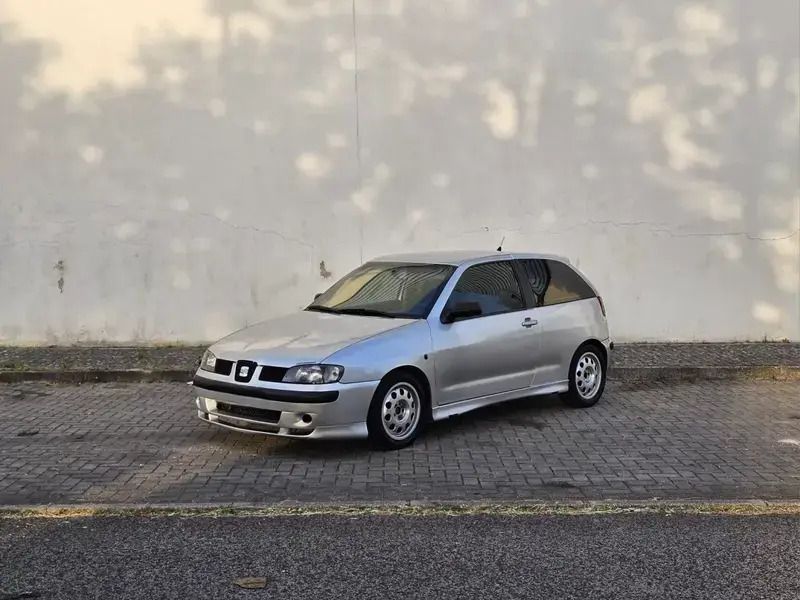 Cinza prata Usado 2000 Seat Ibiza Citadino | € 4.000 (Preço justo) - Imagem 1/4