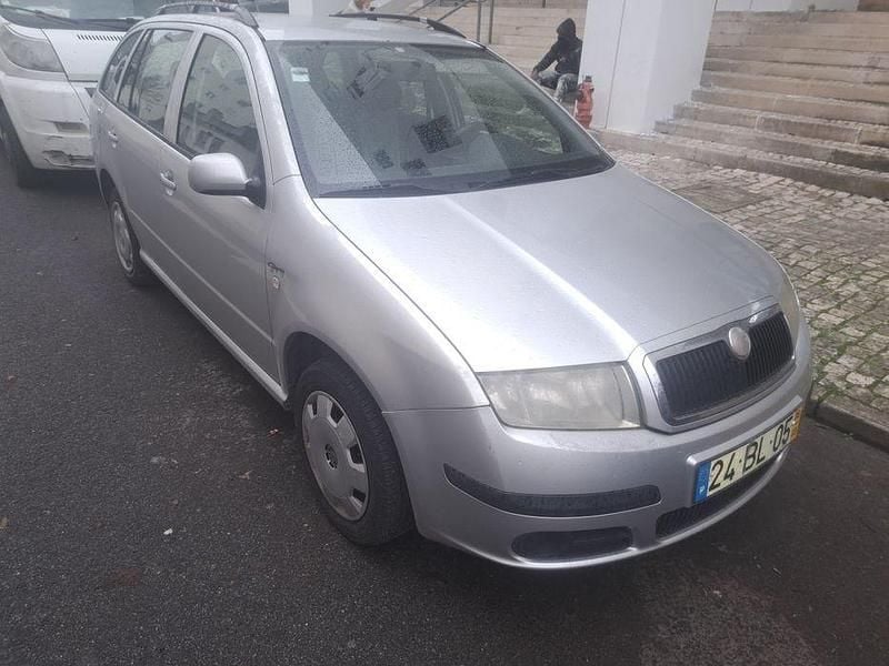 Usado 2006 Skoda Fabia Sedan | € 1.650 (Super Preço) - Imagem 1/4