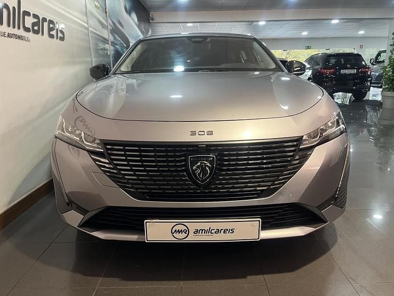 Usado Peugeot 308 Allure 130 HP (95 kW) 2024 Cinzento