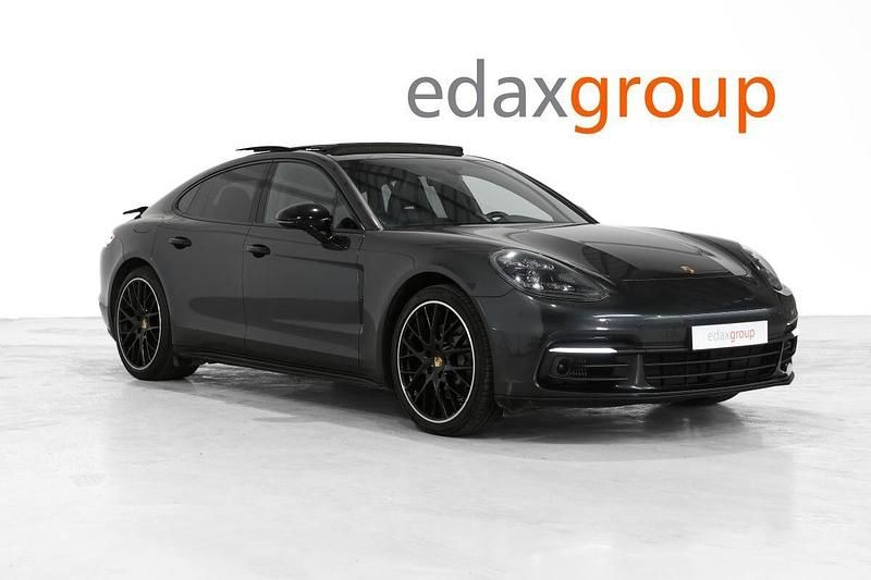 Cinza Usado 2017 Porsche Panamera 4S Sedan | € 74.990 - Imagem 1/4