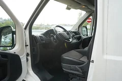 Usado Citroën Jumper 140 HP (102 kW) 2021 Branco Monovolume