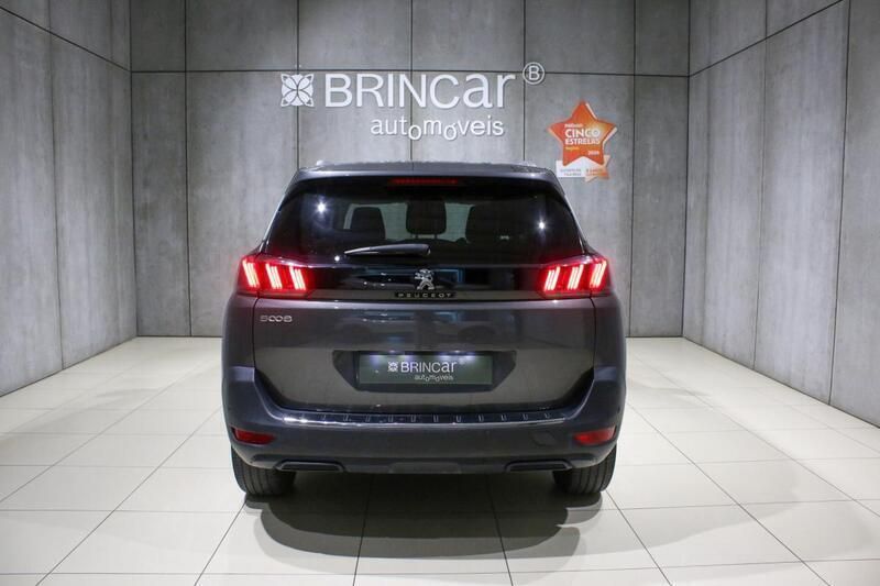 Cinza Usado 2021 Peugeot 5008 Allure Monovolume | € 23.900 (Preço justo) - Imagem 1/4