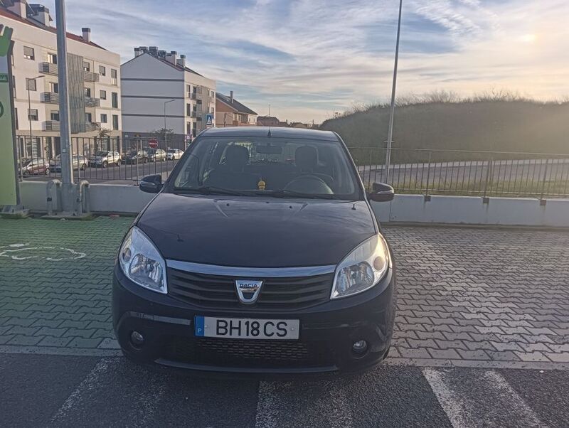 Usado 2012 Dacia Sandero Citadino | € 5.800 (Bom preço) - Imagem 1/4