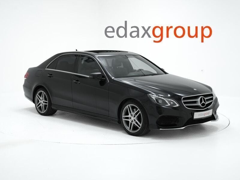 Preto Usado 2014 Mercedes E300 Avantgarde Sedan | € 16.490 - Imagem 1/4