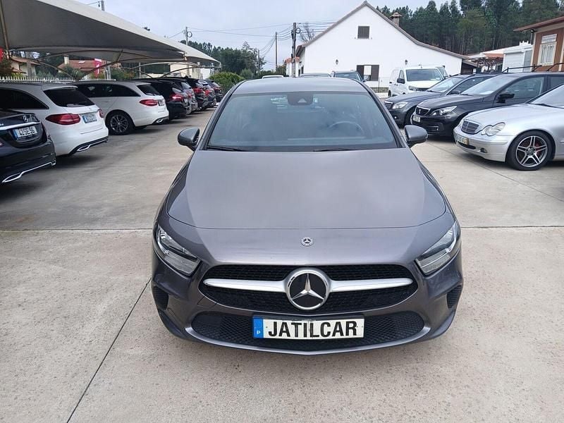 Cinza Usado 2019 Mercedes A180 Style Sedan | € 20.600 (Preço justo) - Imagem 1/4