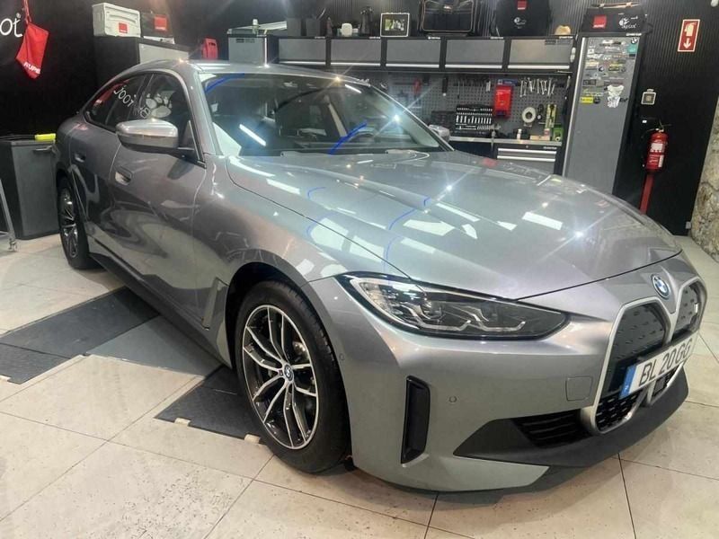 Cinzento Usado 2022 BMW i4 Sedan | € 45.000 (Super Preço) - Imagem 1/4