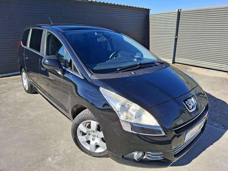 Usado Peugeot 5008 112 HP (82 kW) 2010 Preto Monovolume