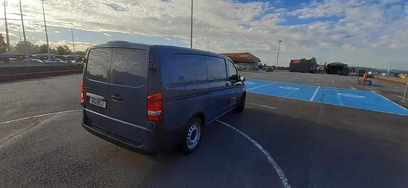 Usado Mercedes Vito 85 kW (116 HP) 2020 Cinzento Van