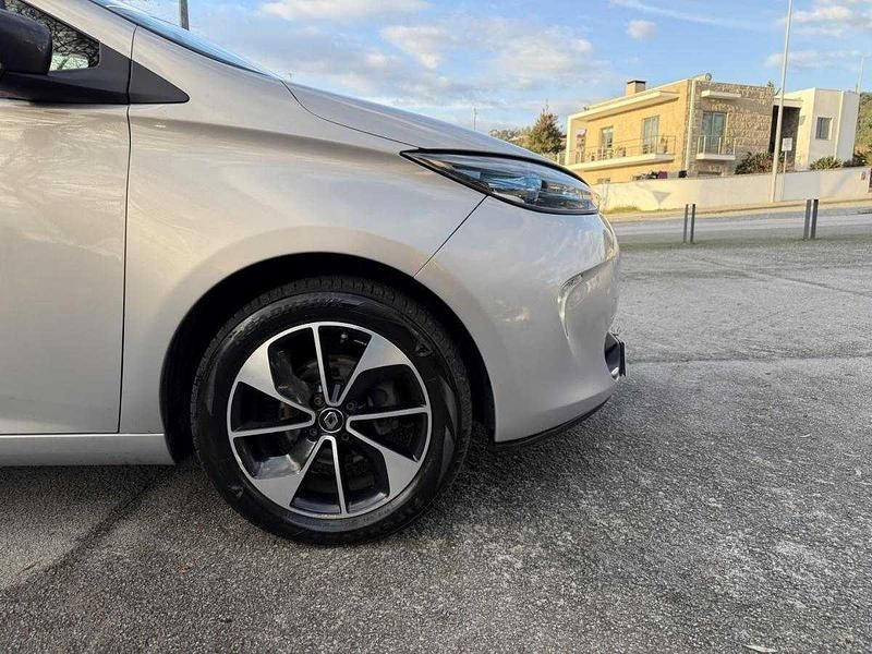 Usado Renault Zoe 67 kW (92 HP) 2017 Cinzento Citadino