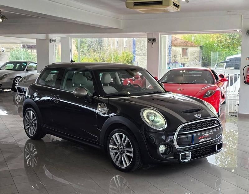 Preto Usado 2016 Mini Cooper Citadino | € 18.450 (Preço justo) - Imagem 1/4