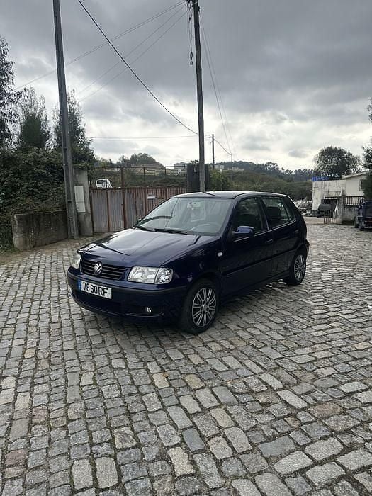 Usado 2001 VW Polo Sedan | € 1.500 (Bom preço) - Imagem 1/4