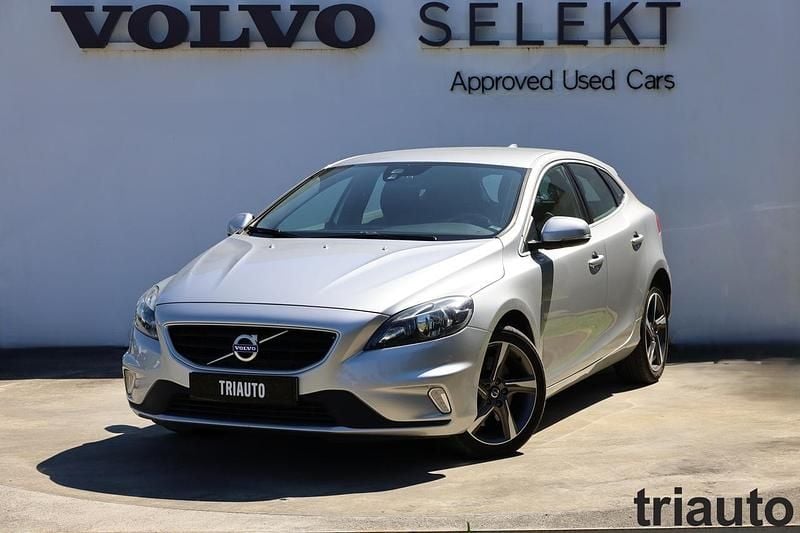 Branco gelo Usado 2015 Volvo V40 R-Design Carrinha | € 15.700 (Preço justo) - Imagem 1/4