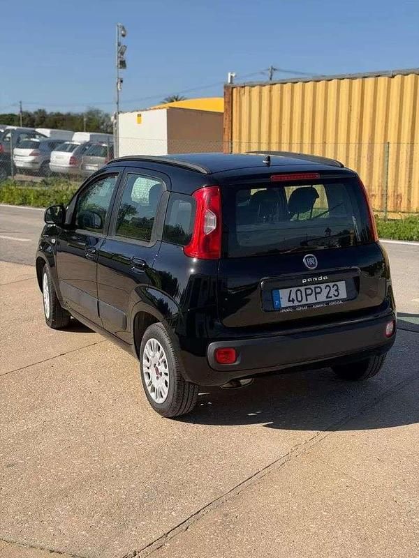 Usado Fiat Panda 70 HP (51 kW) 2015 Preto Citadino